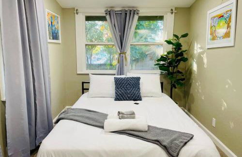 Artists Bungalow ARCADE King Beds near the beat - Foto 11