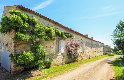 Holiday Home in Saint-laurent-de-la-salle With Pool - Foto 96