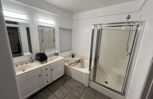 Pet Friendly Home Near Hospitals - Foto 9