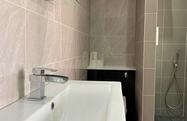 Warwick House - Photo 20