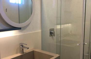 Praia do Santinho, de frente para mar - Foto 16