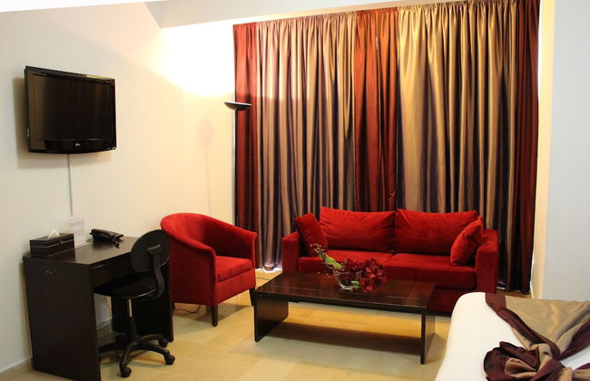 Bliss 3000 Furnished Studios - Photo 9