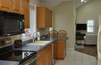 Spacious 2BD near Princeton, Cafes! Family, Backyard, Parking - Photo 32