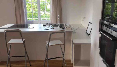 bel appartement proche centre parking gratuit - Foto 4