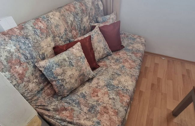 1 Bed Homey Two Floor Apartment - 200mbps Wi-fi! - Photo 29