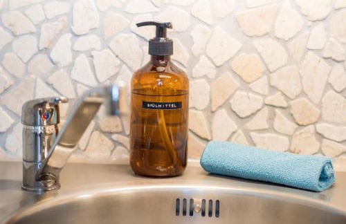 SCHWARZLINS LoftRaum - Stilvolles Apartment mit Smart TV, NETFLIX, Disney Plus, schnellem WLAN, Parken, Nespresso - Foto 14