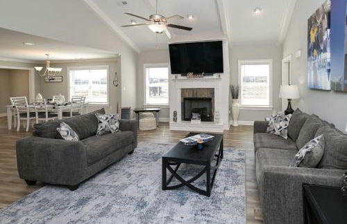 Spacious Hazel Green Home with Fireplace, Yard! - Foto 8