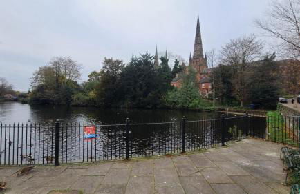 Samuels' a duplex apartment by Spires Accommodation in Lichfield City Centre - Foto 41