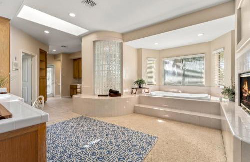 Lakeside Mansion Waterfront 34 beds Boat ramp - Foto 26