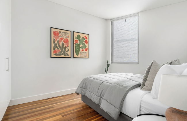 Crown Street Apartments by Urban Rest - Photo 3