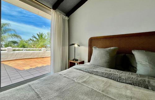 Cozy Townhouse with Sea View - Photo 13