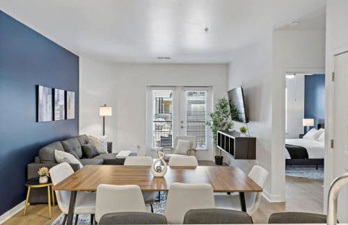 Modern 2BD - 5 Min DT, Gym, Parking, W-D - Sleeps 12 - Foto 1