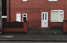 Spacious semi detached house - Photo 27