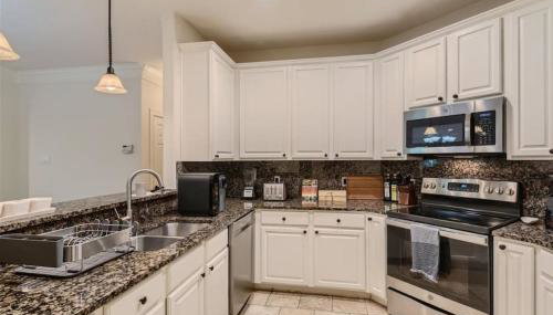 Captivating 4BR Haven with Park View near DT - Foto 4