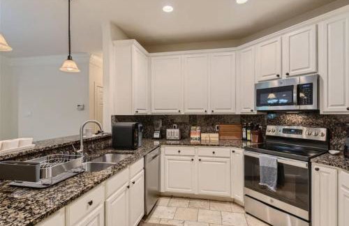 Captivating 4BR Haven with Park View near DT - Foto 4