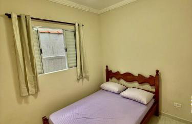 Casa Linda e Confortável com Suíte - Foto 10