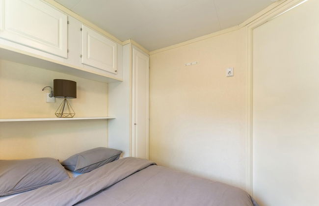 Serene Forest Stay With Comfort - Photo 2