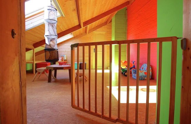 Former Farmhouse in Adorned Village - Foto 24