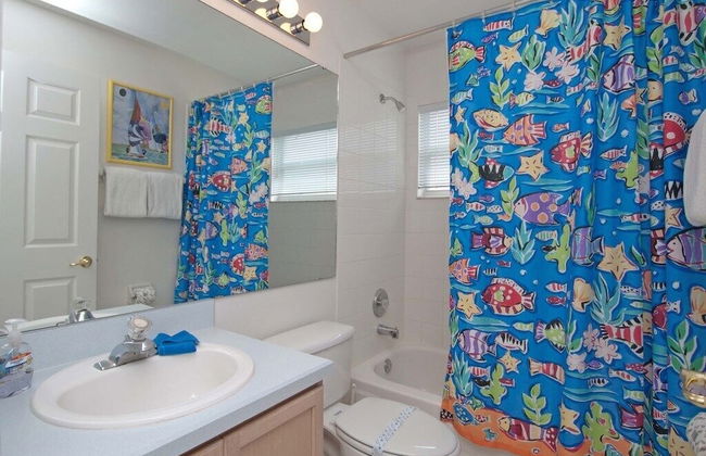 Greater Groves-4 Bedrooms Home W/pool-5204GG Home by RedAwning - Photo 20