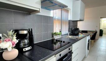 Spacious & Stylish 3 Bed Home in Nottingham, sleeps 7 - Foto 3