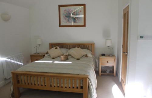 Pear Tree House Studio - Photo 14