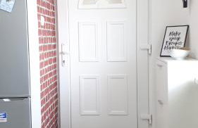 Newly adapted Studio 88 with free parking - Photo 21