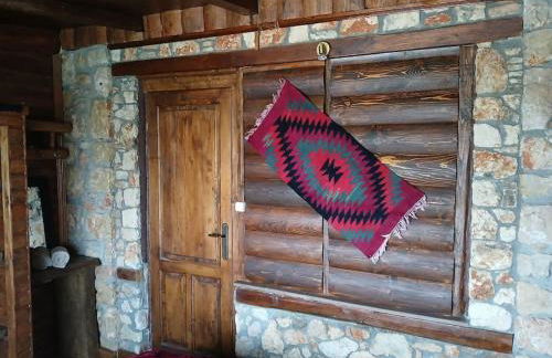 Artemis' Stone House - Photo 43