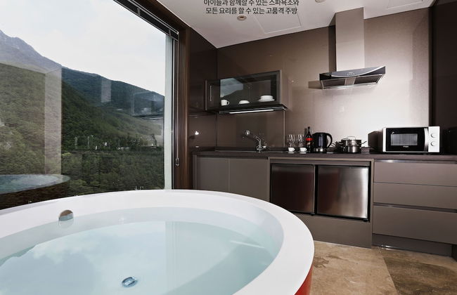 Pine Forest - Photo 13