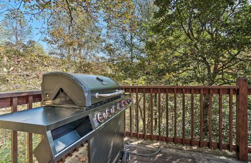 Riverfront Tallulah Falls Cabin with Hot Tub! - Foto 7