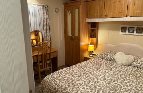 A & C Coastal Hideaway with outside Decking - Foto 8