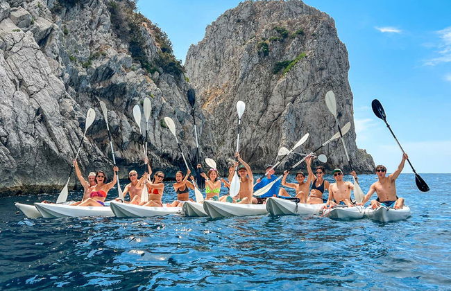Tour en kayak por Capri - Foto 3