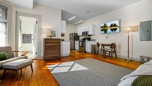 Cozy Victorian Studio Steps from Cleveland Clinic - Foto 3