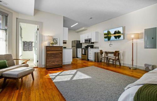 Cozy Victorian Studio Steps from Cleveland Clinic - Foto 3