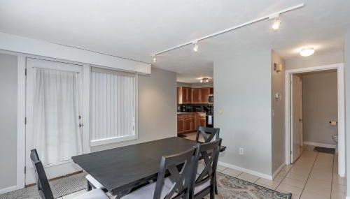 3 bed 2 bath pet friendly townhome - Foto 3