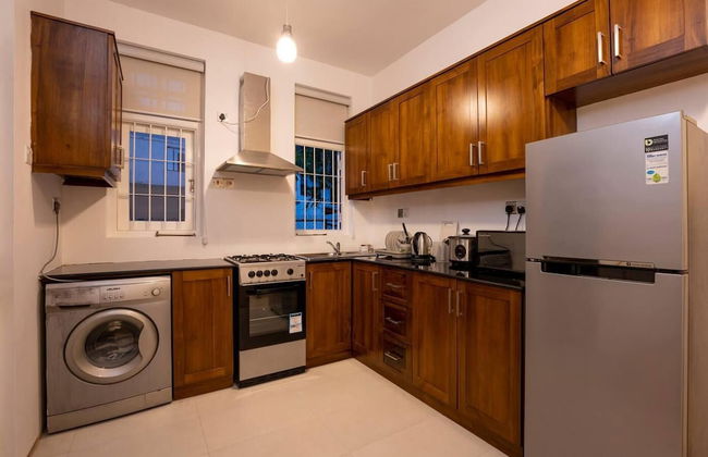 Luxury Apartment - Sleeps 6, Garden & Parking - Photo 7