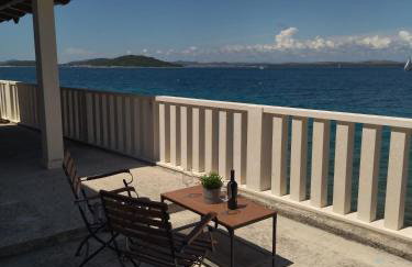 Apartman Maria Zlarin - Photo 1