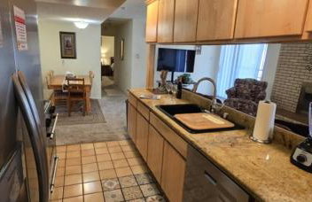 Hot Air Balloon Haven, Hot Tub, King Bed, Office, Foosball, Bball - Foto 21