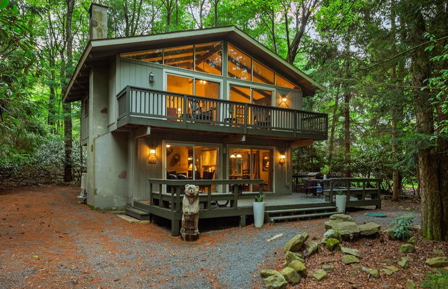 The Four Seasonal by Avantstay Hot Tub Spacious Deck Fire Pit - Foto 1