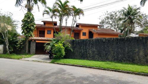 Casa 5 suítes com piscina e churrasqueira - Foto 1