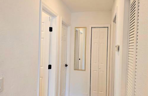 Modern 3BR Home Near Holycross Hospital - Foto 3