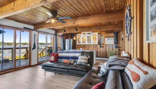 Cozy Cottage-hot tub-scenic views & private dock - Photo 5
