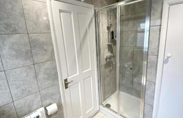 Apartment with a Private Garden and Modern kitchen - Foto 17