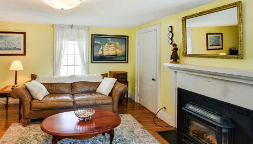 Historic Warren Vacation Rental Walk to Beaches! - Foto 5