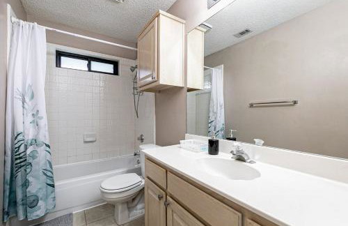 Modern Elegance Prime Location in Carrollton - Foto 14