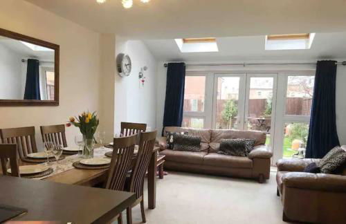 4 bedroom house in seaside town - Foto 1