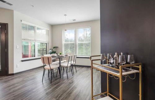 3BR King Bed Balcony North Raleigh - Foto 26