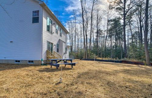 Riverside House with Kayaks, Piano and Fireplace - Foto 33