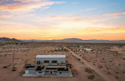 Grow House by Fieldtrip - Remote Lux 100ft Pool - Foto 45