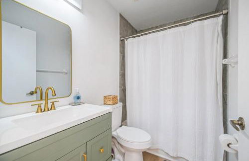 Disney-Close Lakefront Renovated 4BR Pool - Foto 11