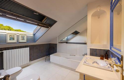 CASA CON PISCINA EN EL CENTRO - Foto 8